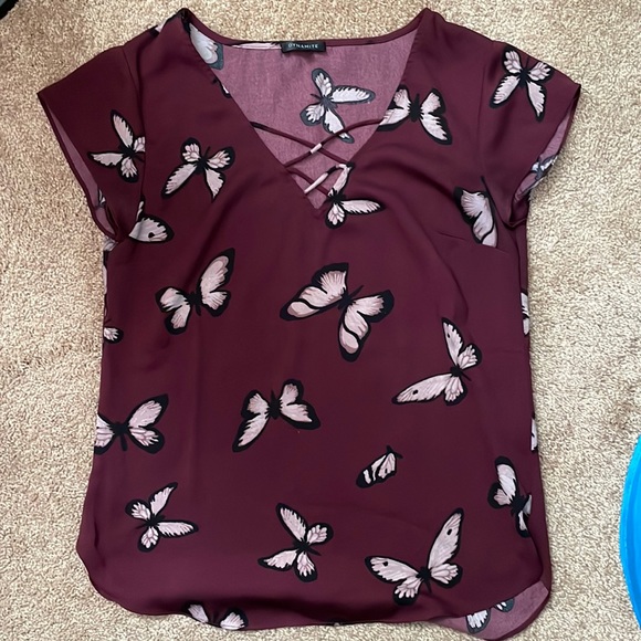 Dynamite Blouse Tee - Picture 1 of 3